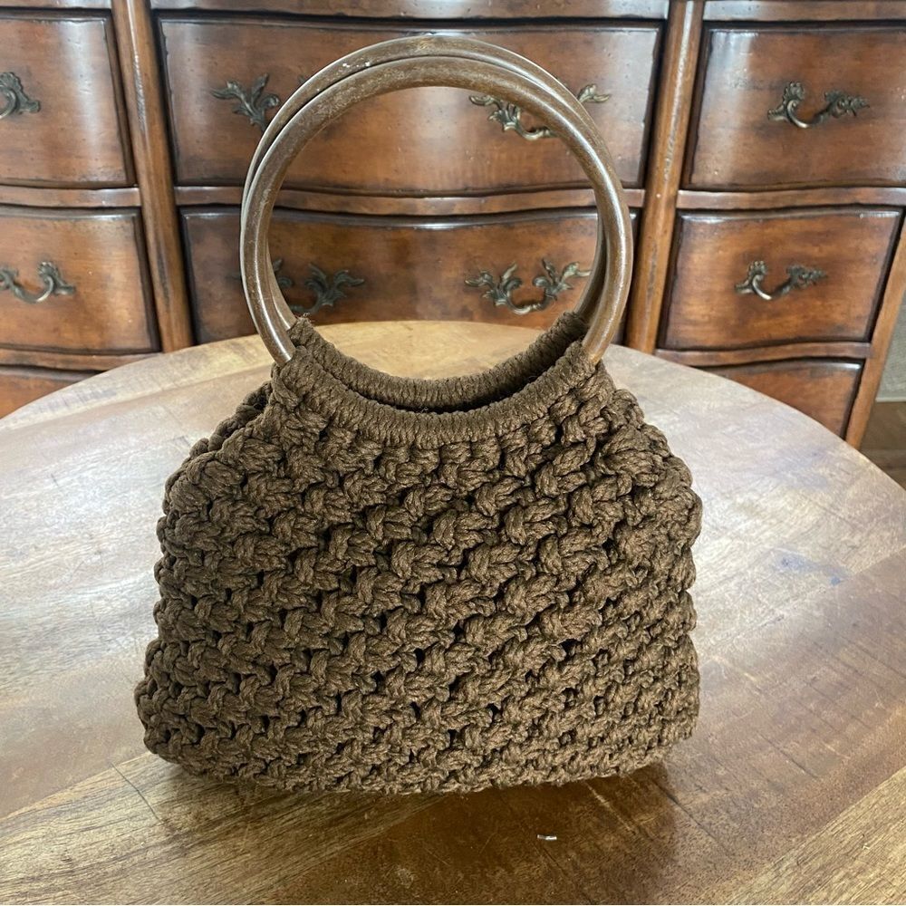 Vintage 1970’s style macrame wooden circle handle bag